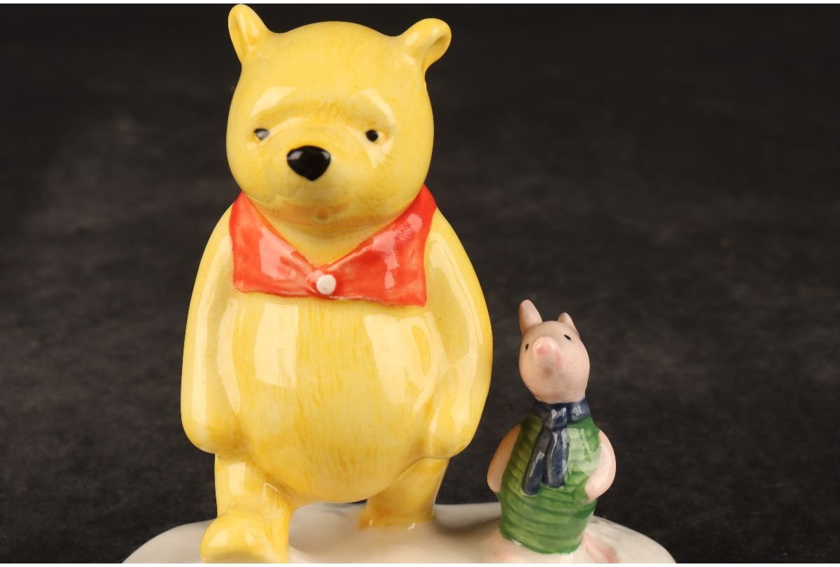 [URA]ロイヤルドルトン/Royal Doulton/くまのプーさん/「The More it Snows,Tiddely Pom」13-4-27/ (検索)骨董/置物/飾物/陶器の画像8