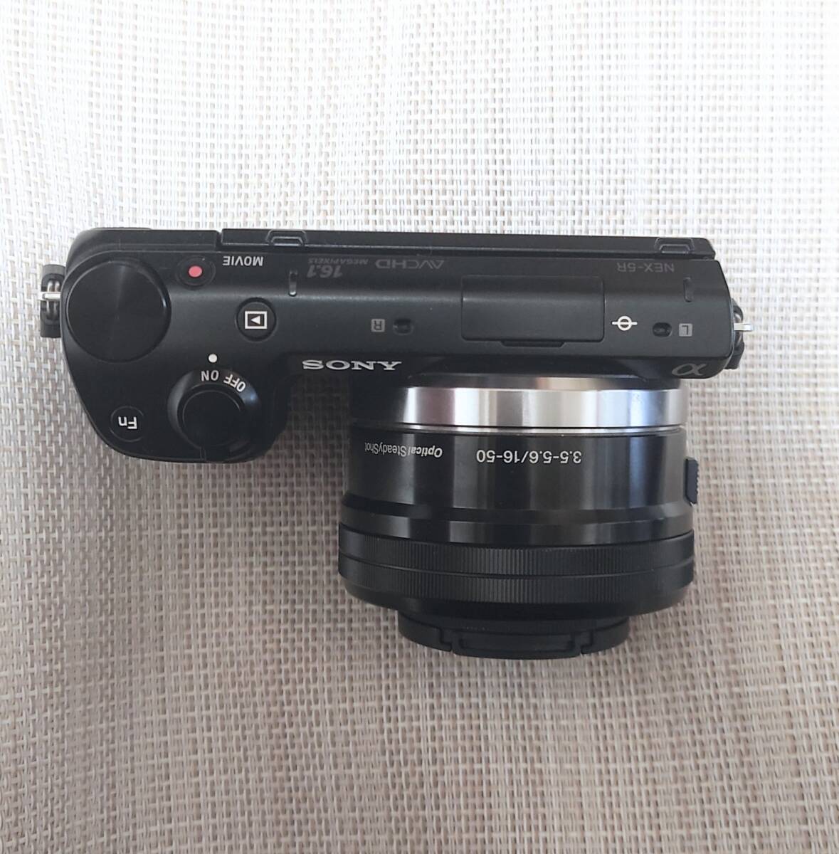 《中古・動作確認済》SONY ソニー ミラーレス一眼 α NEX-5R ブラック 標準レンズ SELP1650 付き (E3.5-5.6/16-50 OSS) 《SDカード付属》_画像2
