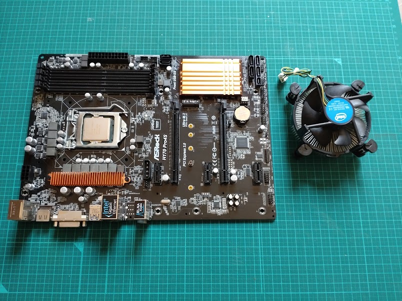 ASRock H170M Pro4S LGA1151 マザーボード +CPU CORE i7-6700-+CPU FAN  ジャンクです。の画像1