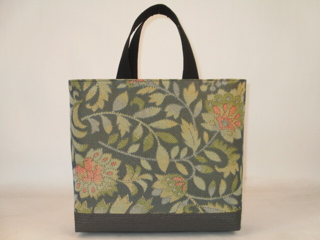 古布 正絹大島紬花柄で作ったバッグの画像1