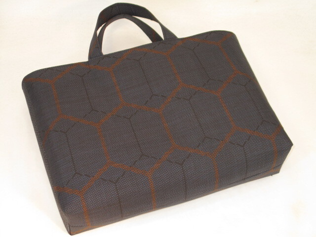 古布 正絹大島紬で作ったたっぷりバッグの画像2