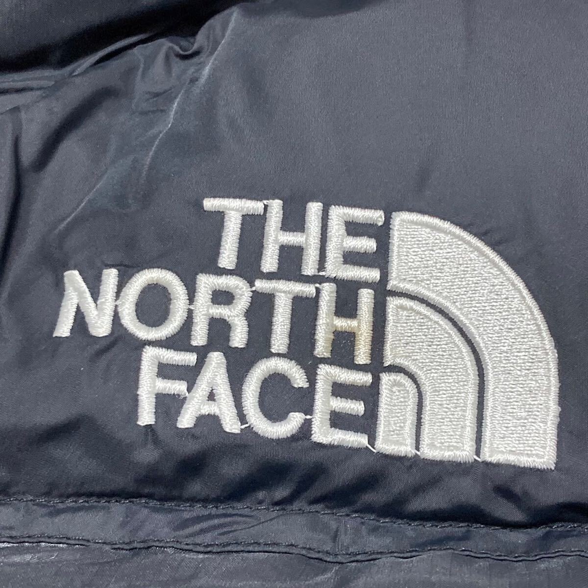 1円〜 極美品 大人気モデル THE NORTH FACE ダウンジャケット ヌプシ ノースフェイス ザノースフェイス 黒 定番 刺繍ロゴ 肉厚 700フィルの画像4