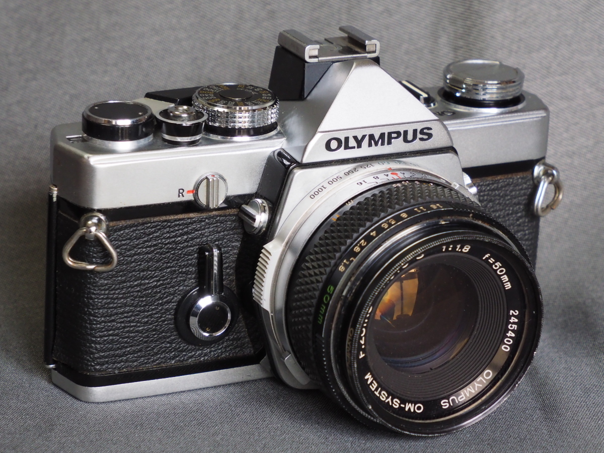 オリンパス OM-1 + OM-SYSTEM 50mm 1:1.8 プリズム腐食無し OLYMPUSの画像1