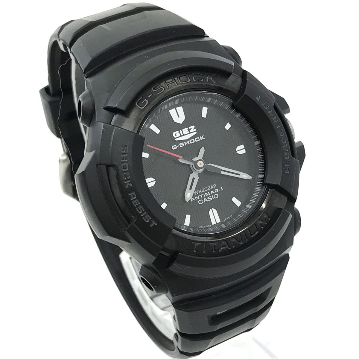 美品 CASIO カシオ G-SHOCK ジーショック GIEZ 腕時計 GS-500 クオーツ アナログ ラウンド ブラック TITANIUM チタン ウォッチ 20気圧防水_画像4
