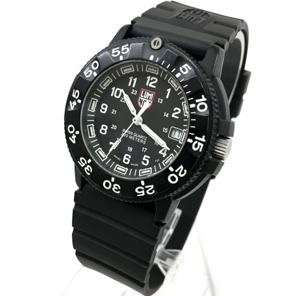 美品 LUMINOX ルミノックス 腕時計 クオーツ NAVY SEALS ネイビーシールズ SERIES 3000/3900 アナログ ブラック カレンダー 動作確認済の画像3