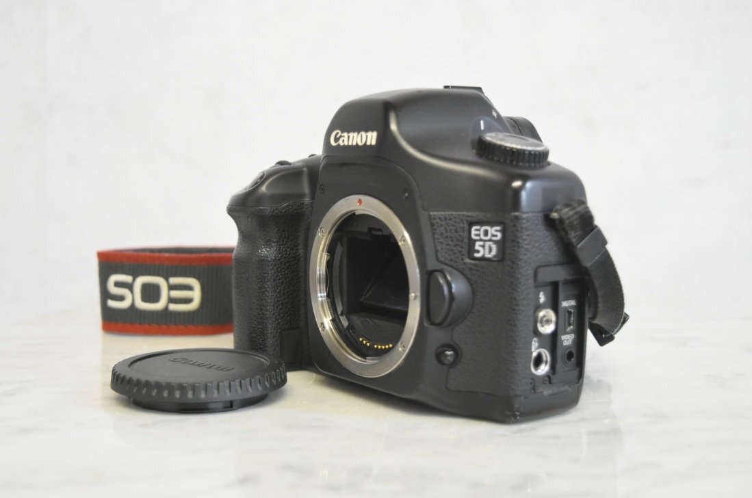 K●【現状品】Canon EOS 5D デジタル一眼レフカメラ ボディ キャノン_画像1