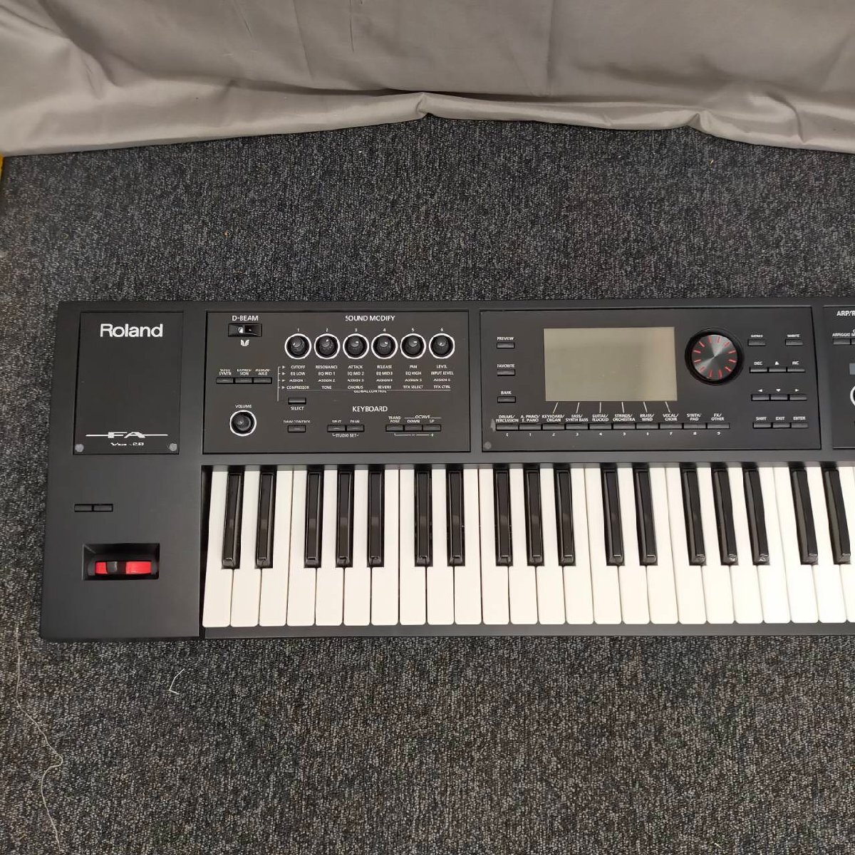 T7860＊【中古】Roland ローランド FA-06 シンセサイザー_画像3