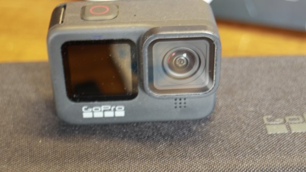 GoPro HERO9 BLACK 新品社外バッテリー 充電器付き 新品保護フィルム ※連休に旅行に間に合うよう発送！！の画像3
