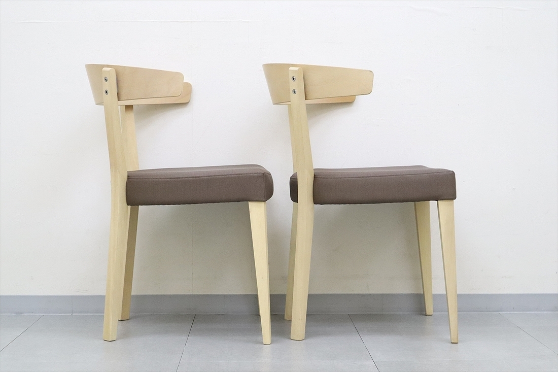 ◆karimoku カリモク家具 CA37モデル ダイニングチェア 食堂椅子 2脚セット 合成皮革 軽量 木製 モダン シンプル CA3700F562の画像4