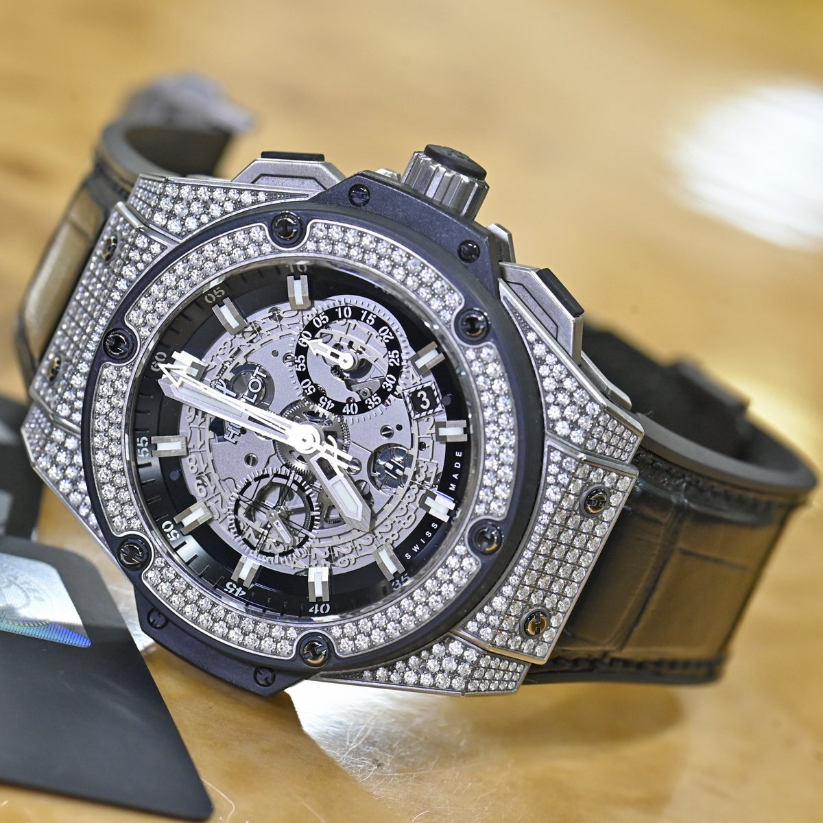 本物 極上品 ウブロ 701.NX.0170.RX.1704 全面純正フルダイヤケース ウニコ フライバック クロノグラフ 男性用自動巻腕時計 箱 ギャラ付の画像2