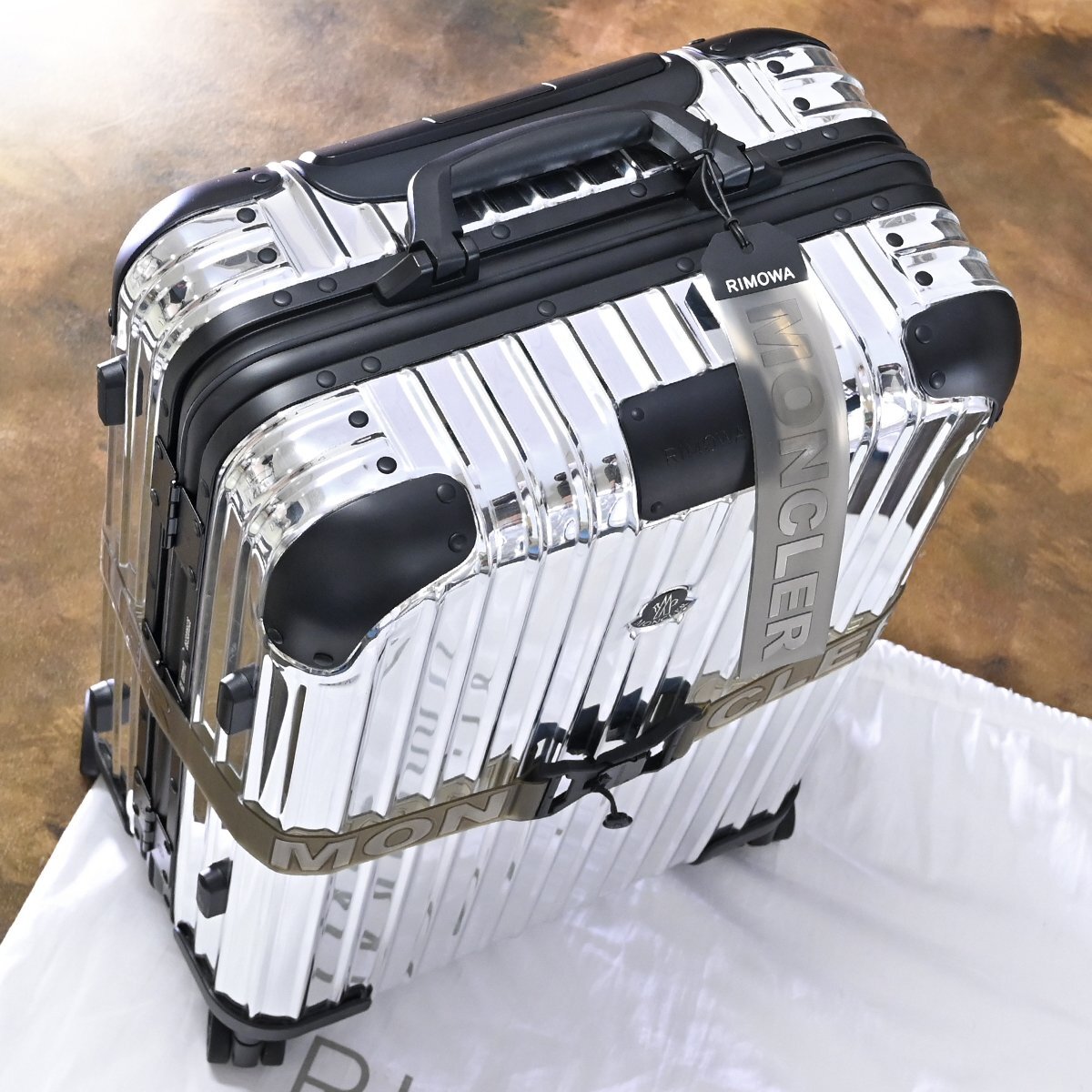  подлинный товар первоклассный товар Moncler × Rimowa полная распродажа MXR II 9259005390lifre расческа .n35L Toro Lee сумка дорожная сумка чемодан MONCLER×RIM