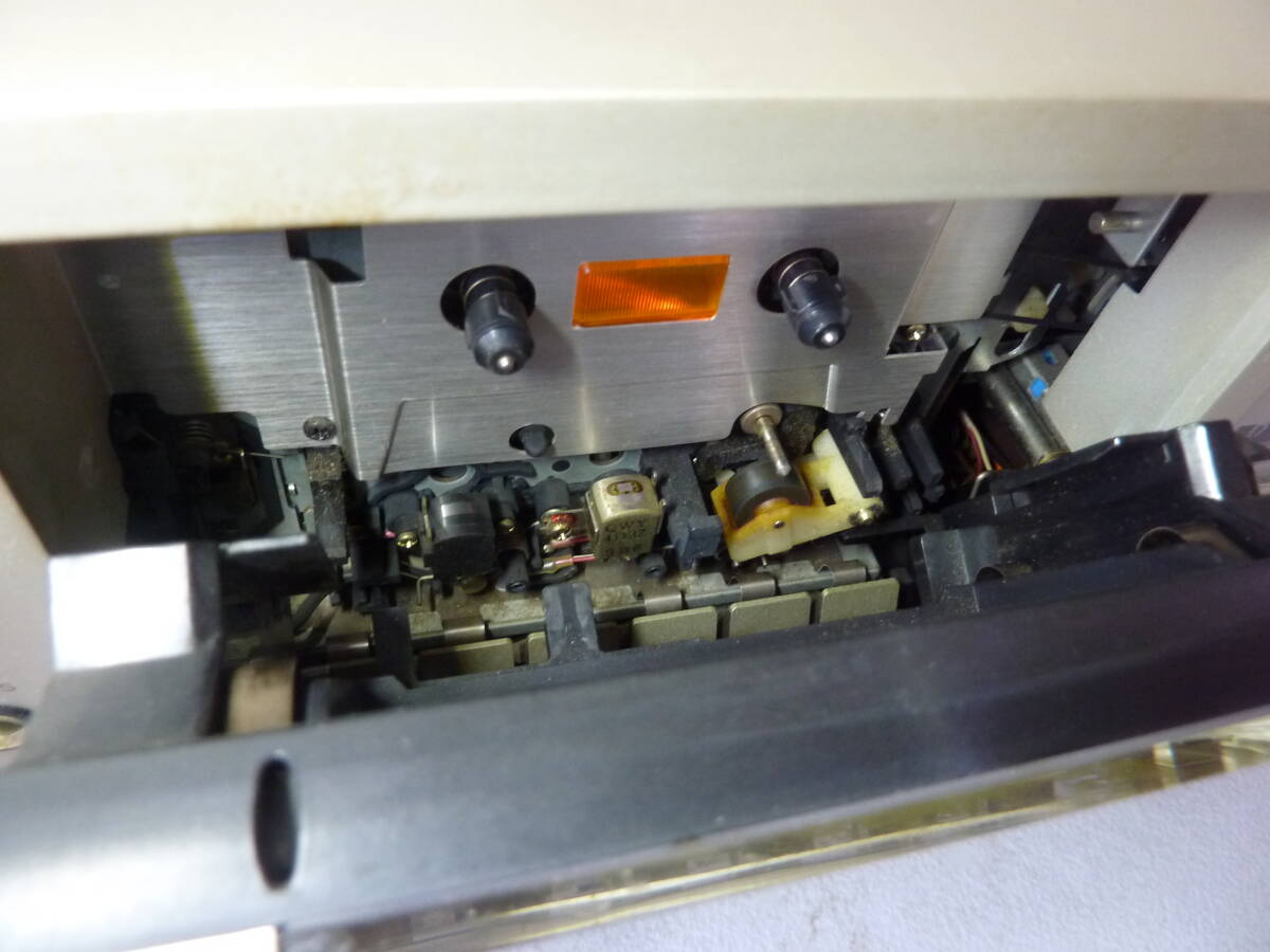 Technics (RS-M0３) テクニクス コンサイスコンパクト カセットデッキ（ジャンク品） ８０サイズの画像2
