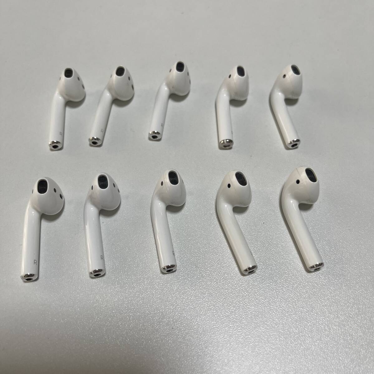 6800円 AirPods 第2世代 A2032 Apple アップル 正規品 純正 右 6800円 AirPods 第2世代 A2032 Apple アップル 正規品 純正 右