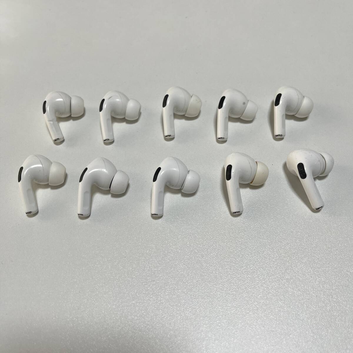 10200円 AirPods Pro Apple アップル 正規品 純正 A2083 R右耳 10200円 AirPods Pro Apple アップル 正規品 純正 A2083 R右耳