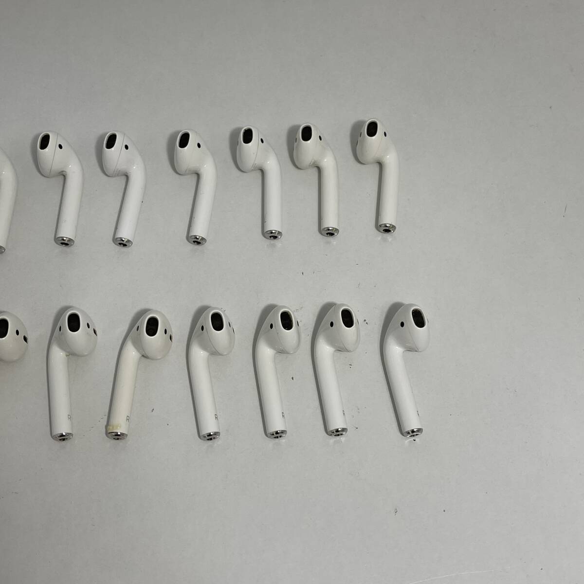 Apple アップル　正規品　純正　AirPods A2031 A2032 合計20本　1円スタート _画像3