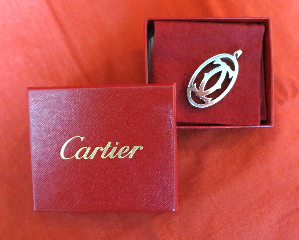 Y【0191】★ Cartier カルティエ ★ ペンダントトップ ★ シルバーカラー ★ アクセサリー ★ 2Cロゴ ★ ネックレストップ ★ 中古品の画像1