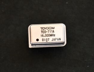 to width m(TOYOCOM). unused goods. crystal departure . vessel [16MHz( type name TOC-711A)]2 piece ⑧
