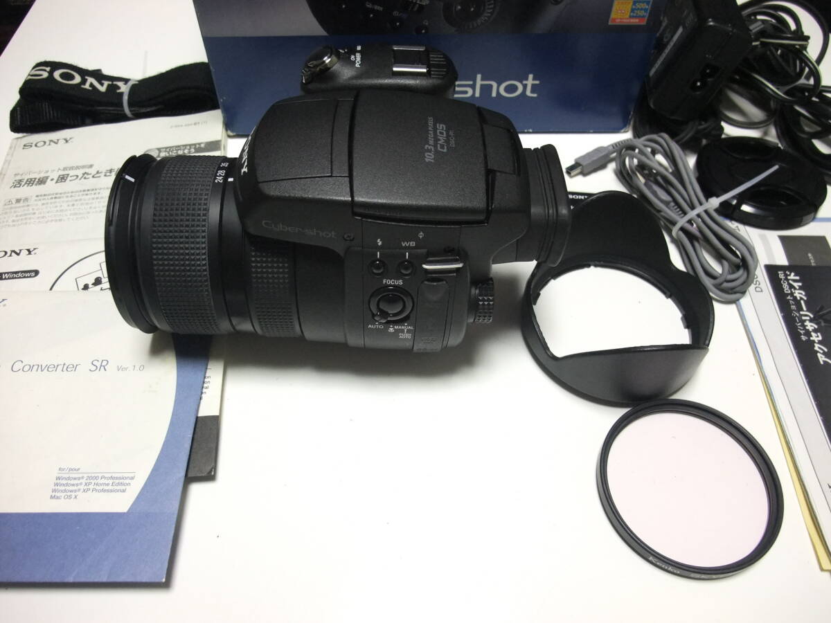 SONY Cyber-Shot DSC-R1 Vario-Sonnar 24-120mm f2.8-4.8 保護フィルターほか付属品多数 極美品_画像4