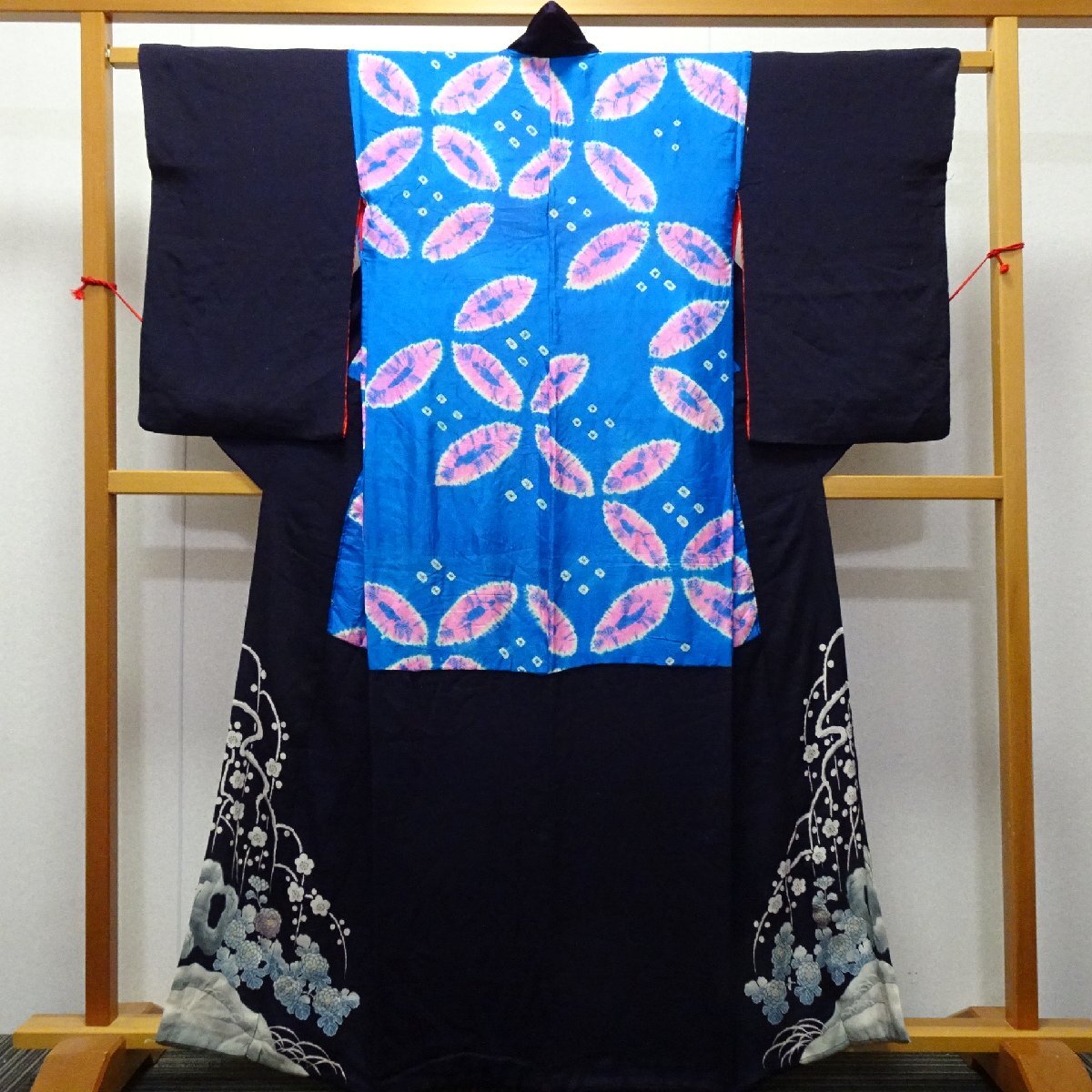  античный кромка узор накладывающийся кимоно средний надеты слива .