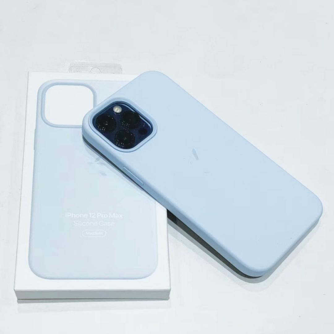 【新品】純正互換品iPhone12/12proシリコンケースcloud blueの画像2