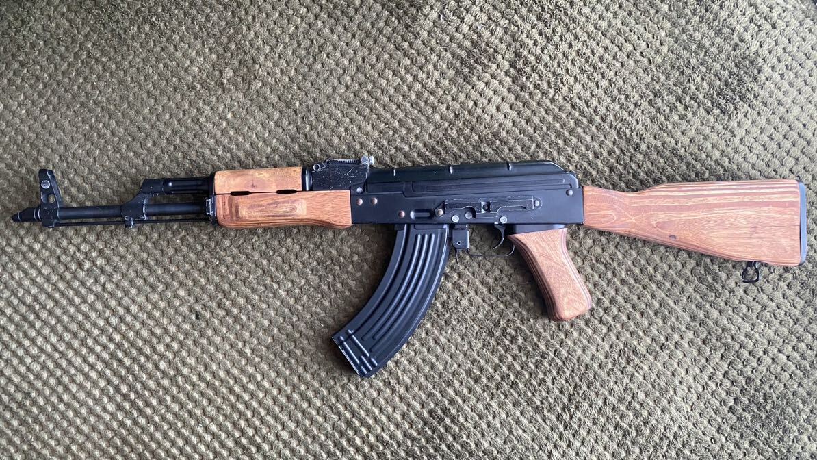 CYMA AKM メタルフレーム 電動ガン ハンドガード ストック グリップ リアルウッド LCT 木製 グリップ オイルフィニッシュ 仕様 やや訳あり 