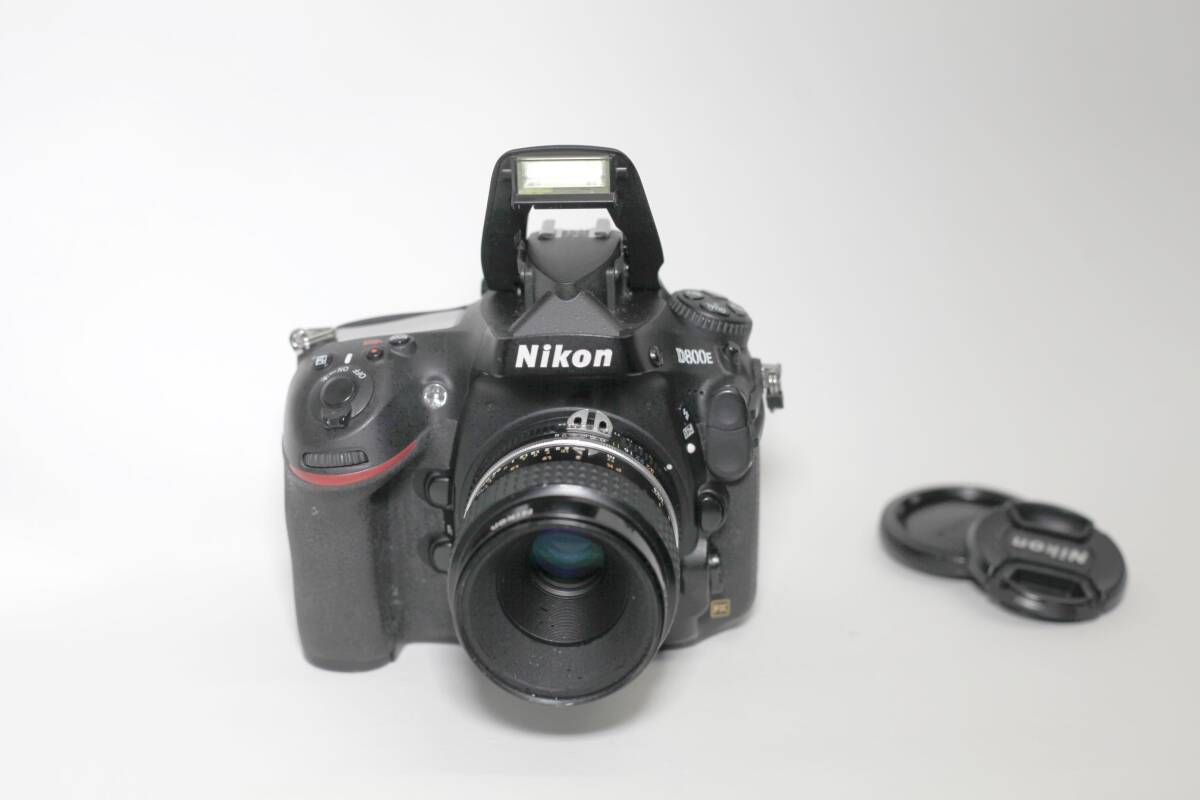 Nikon D800E+55mm micro F2.8+ battery charger dampproof box preservation 