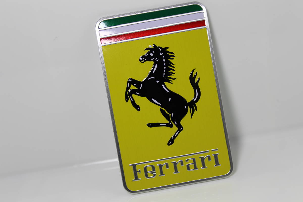 送料無料　 フェラーリ　Ferrari　エンブレム　シール　　新品未使用 _画像1