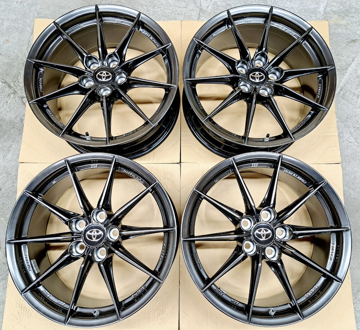 Yahoo!オークション - 【新車外し】トヨタ GR ヤリス 純正 RZ Yahoo!オークション - 【新車外し】トヨタ GR ヤリス 純正 RZ