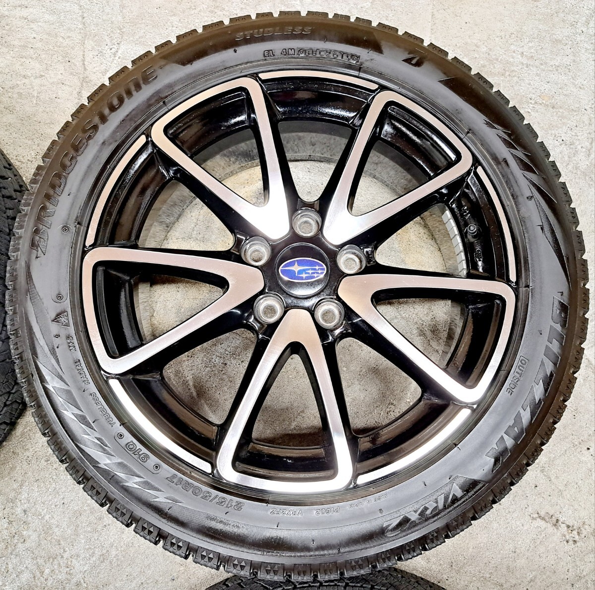 【極上品】スバル レヴォーグ 純正オプション ホイールタイヤ 215/50R17 2019年 ブリヂストン ブリザックVRX2 114.3 WRX S4 スタッドレス_画像5