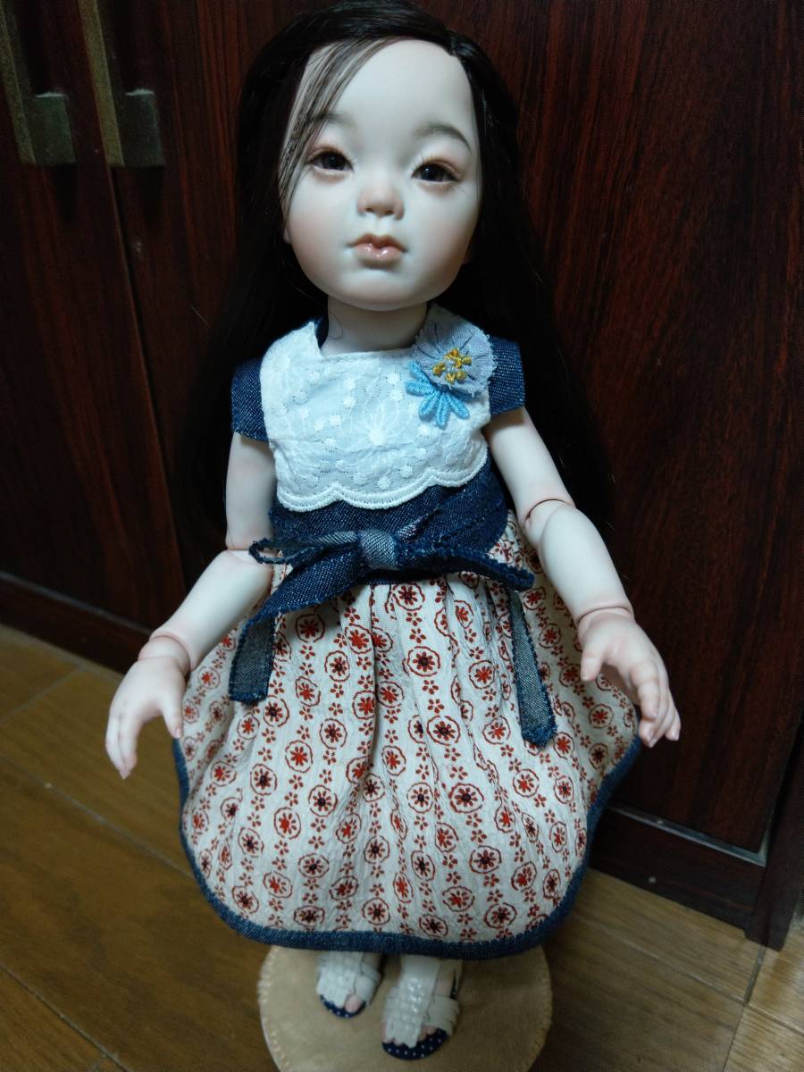  prompt decision * postage included * japanese artist san work * lamp body ..* porcelain * person wool * black .. pretty .*