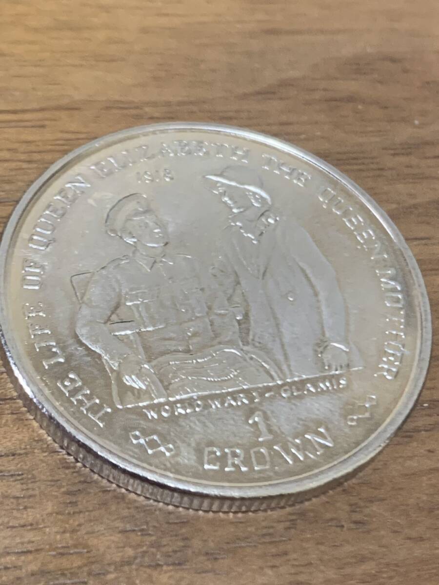  大型コイン ★ 希少 エリザベス女王 1クラウン 第一次世界大戦-グラミス 極美品 コ33の画像3