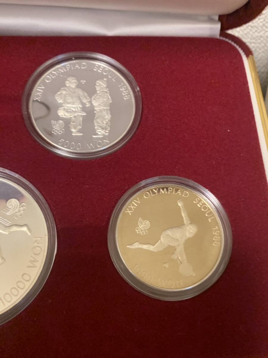 ソウルオリンピック SEOUL 1988 五輪 記念コイン メダル 10000ウォン 5000ウォン 2000ウォン 1000ウォン ケース入り 極美品 コ51の画像5