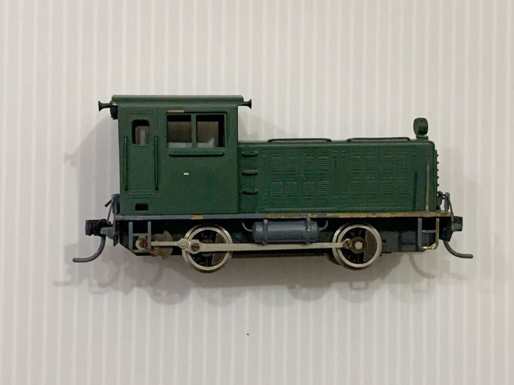 * Manufacturers unknown foreign vehicle? green series diesel locomotive *