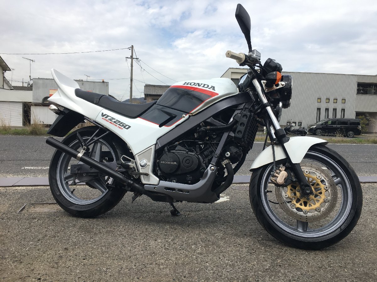  Honda VTZ250 MC15 до регулировки 43 лошадиные силы небольшой пробег 5770km действующий с документами . подъем оборотов хороший передний и задний (до и после) 17 дюймовый звук работник circuit тоже 