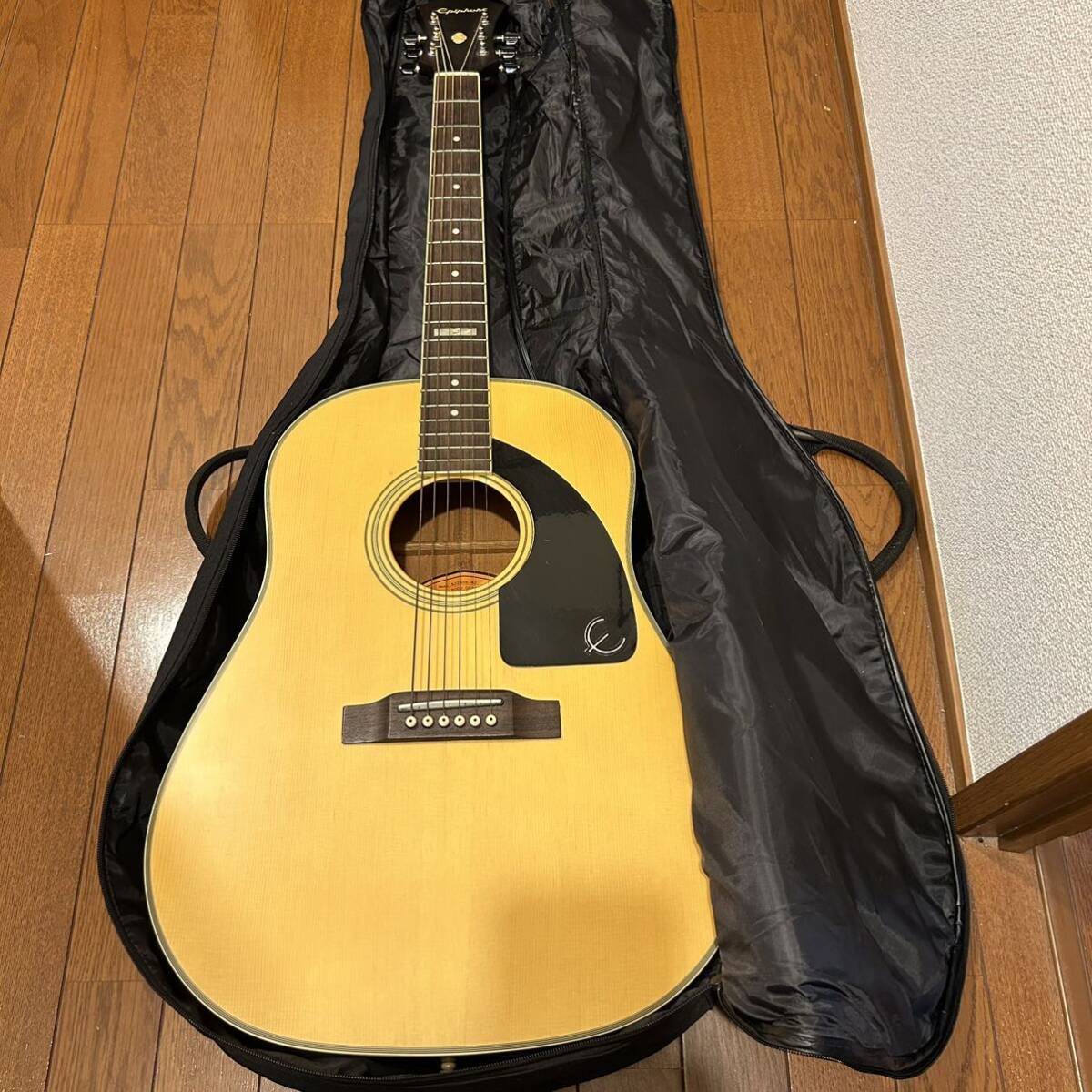 Epiphone AJ28SE-NS エピフォン エレアコ アコースティックギター 弦楽器 ソフトケース付き 動作未確認の画像1