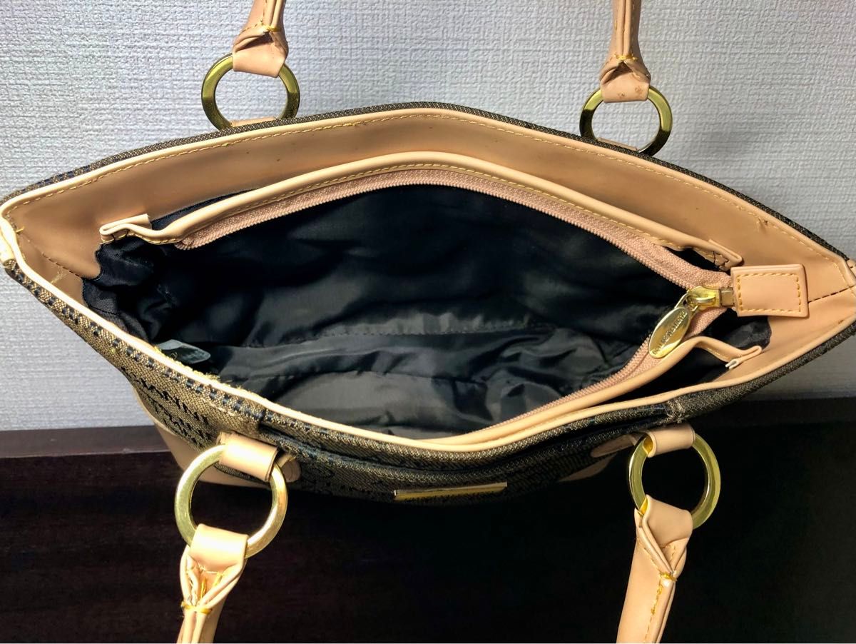 トートバッグ　ハンドバッグ　レディース　ジャンニバレンチノ　茶色　モノグラム　ブラウン　母の日　GIANNI VALENTINO　