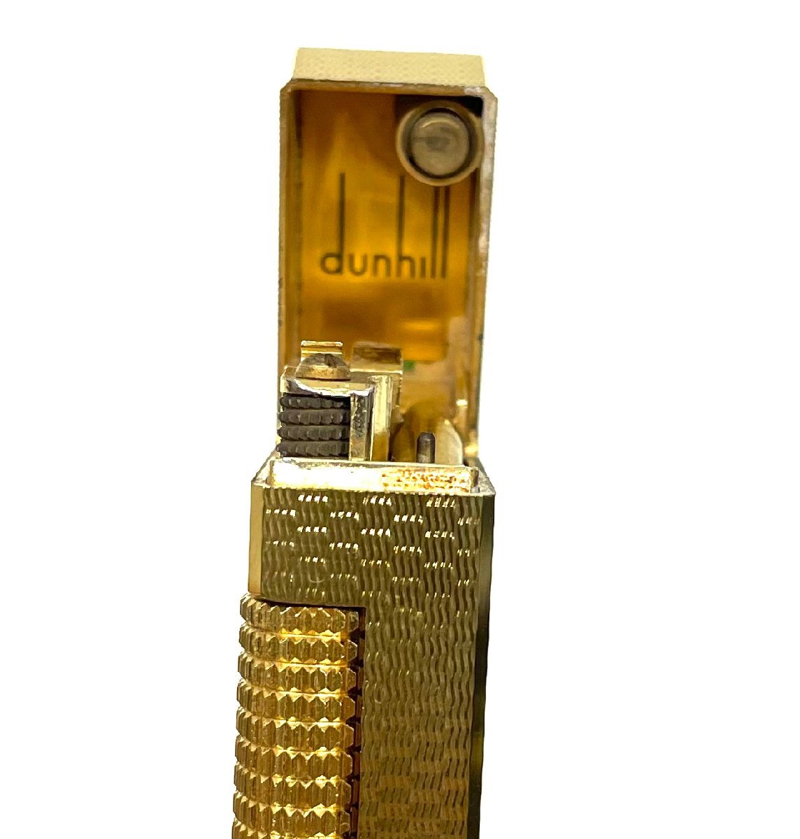 dunhill ダンヒル ガスライター ライター 喫煙具 喫煙グッズ ゴールドカラー 着火未確認 火花未確認 ケース付き_画像6