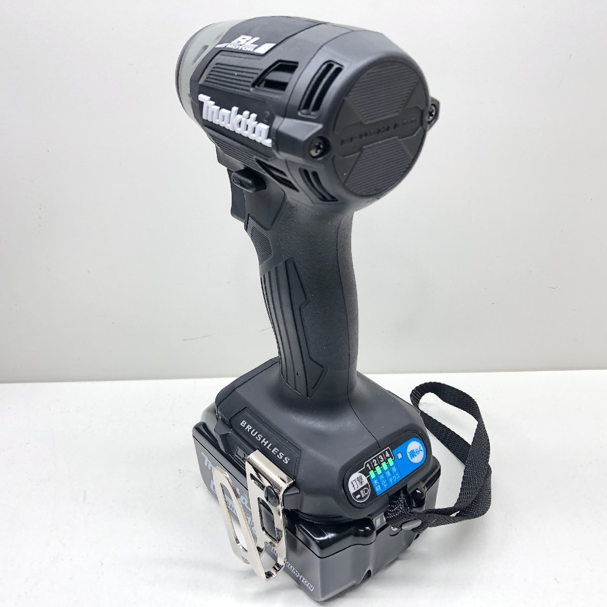 【未使用/保管品】ｍakita マキタ １８V 充電式インパクトドライバ TD173DRGXB ブラック 電動工具 充電器/バッテリー×2/ケース付きの画像3