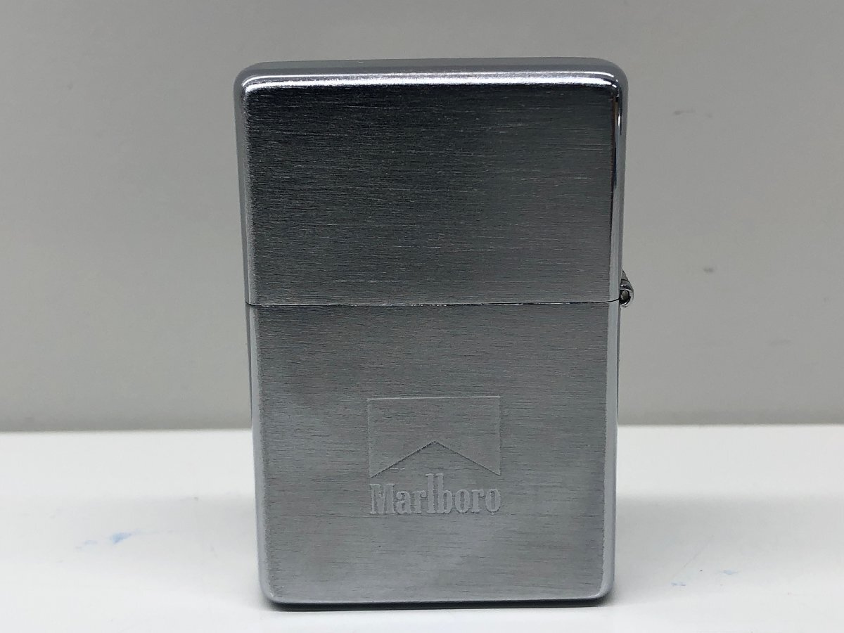 33【未使用】Marlboro マルボロ ZIPPO ジッポ オイルライター 喫煙具 喫煙グッズ  コレクション 本体のみ 火花確認済みの画像2