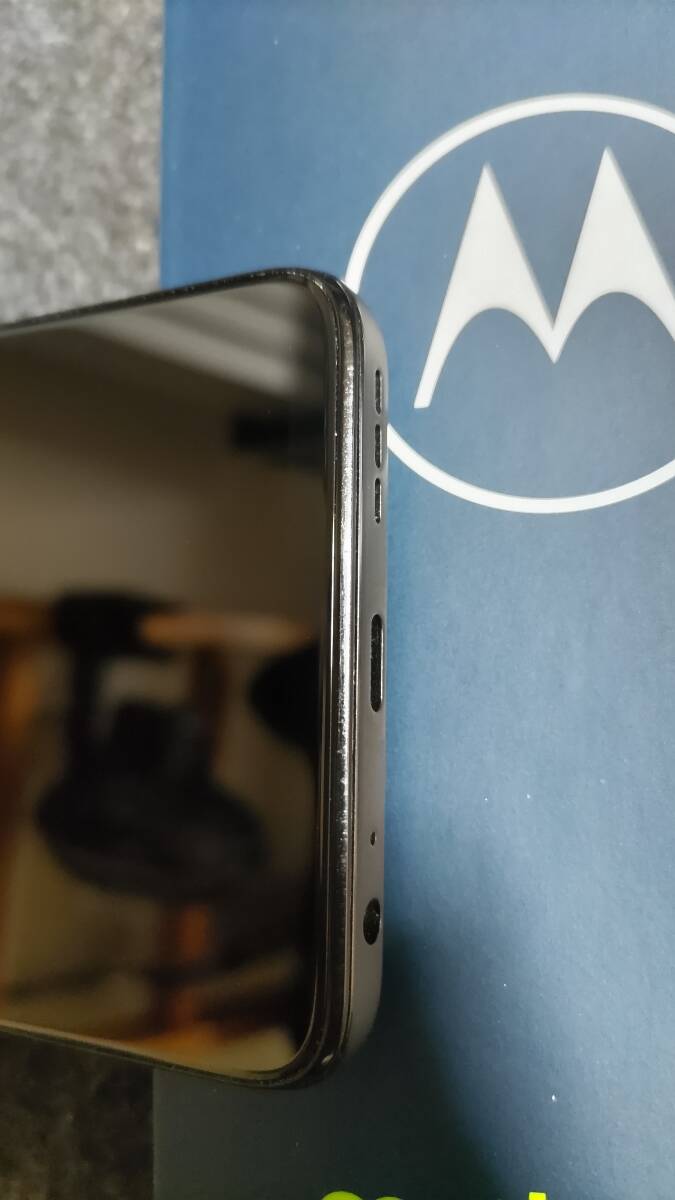 MOTOROLA moto g32 美品 新品フィルム ケース付き 送料込 MOTOROLA moto g32 美品 新品フィルム ケース付き 送料込