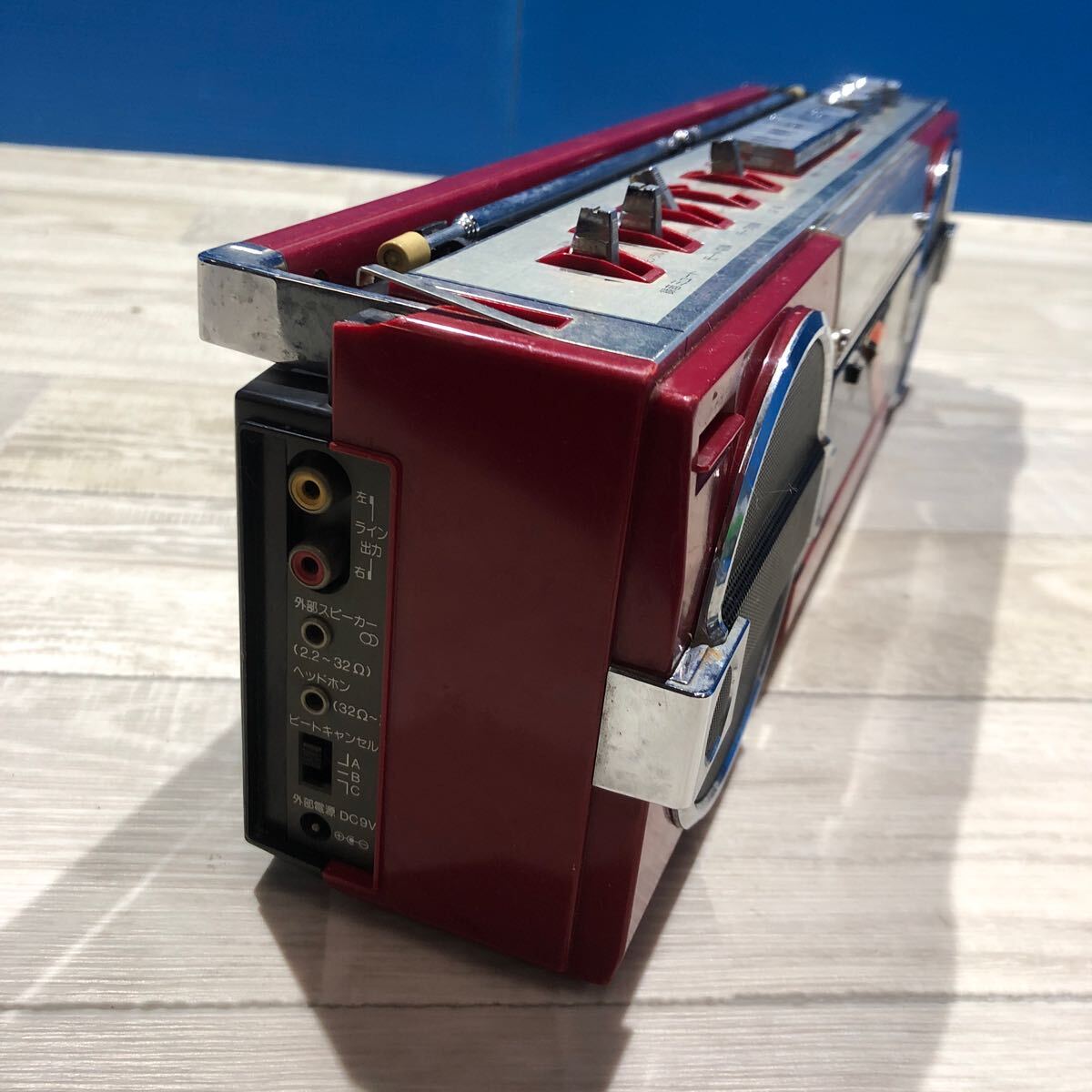 SHARP シャープ QT-7R FM/AM ステレオカセット ラジオ付きステレオテープレコーダー 赤 レッド 通電OK ジャンク品_画像5