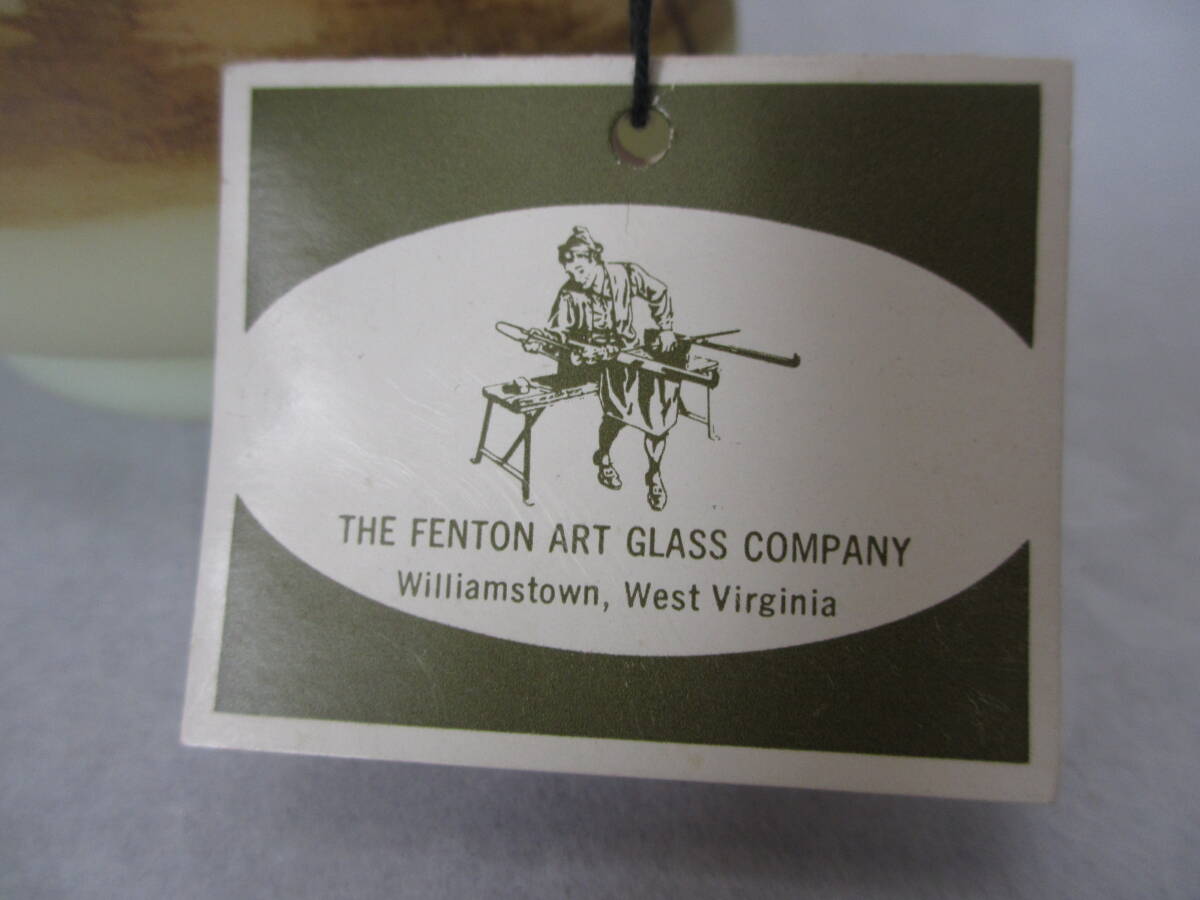 Fenton fender ton glass made basket hand made interior ornament 