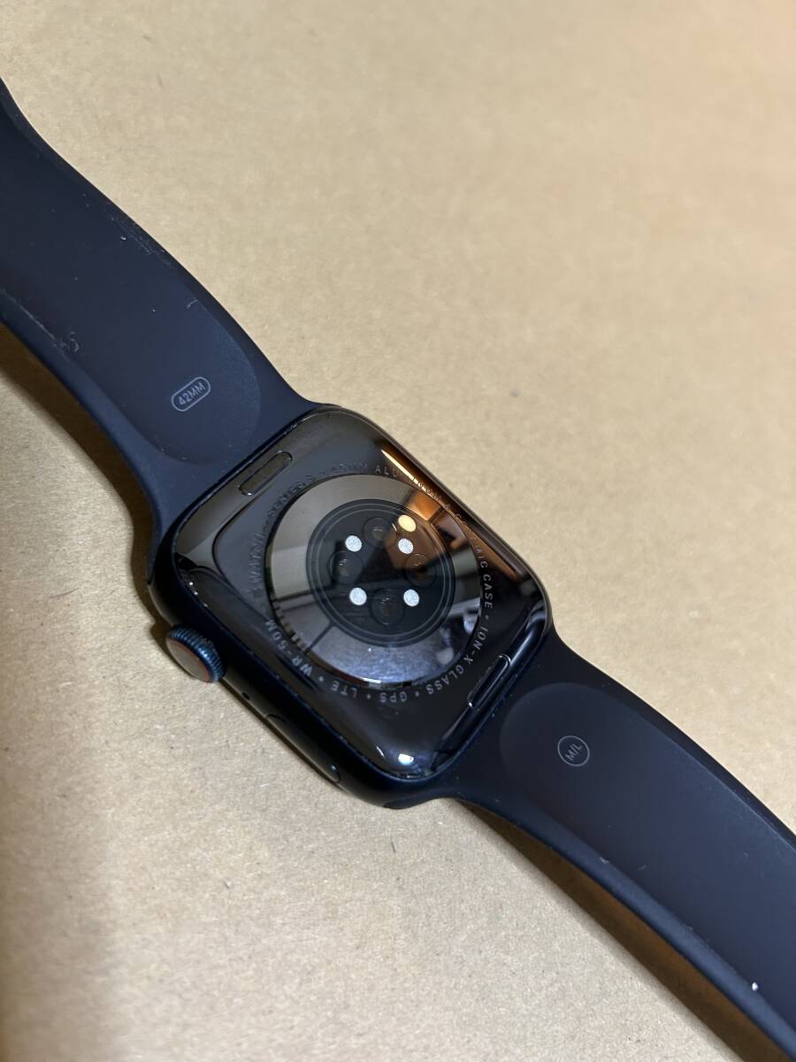 Apple Watch Series 8 GPS Cellular 45mm アップルウォッチ8 セルラー ミッドナイトアルミニウム 本体・バンド 中古品 バッテリー 99%の画像4