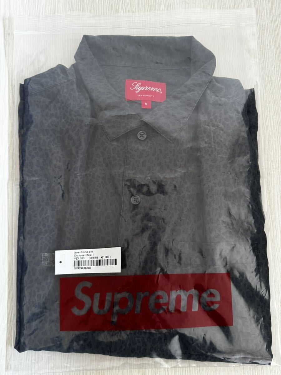 Sサイズ supreme 22ss Leopard Silk S/S Shirt charcoal _画像3