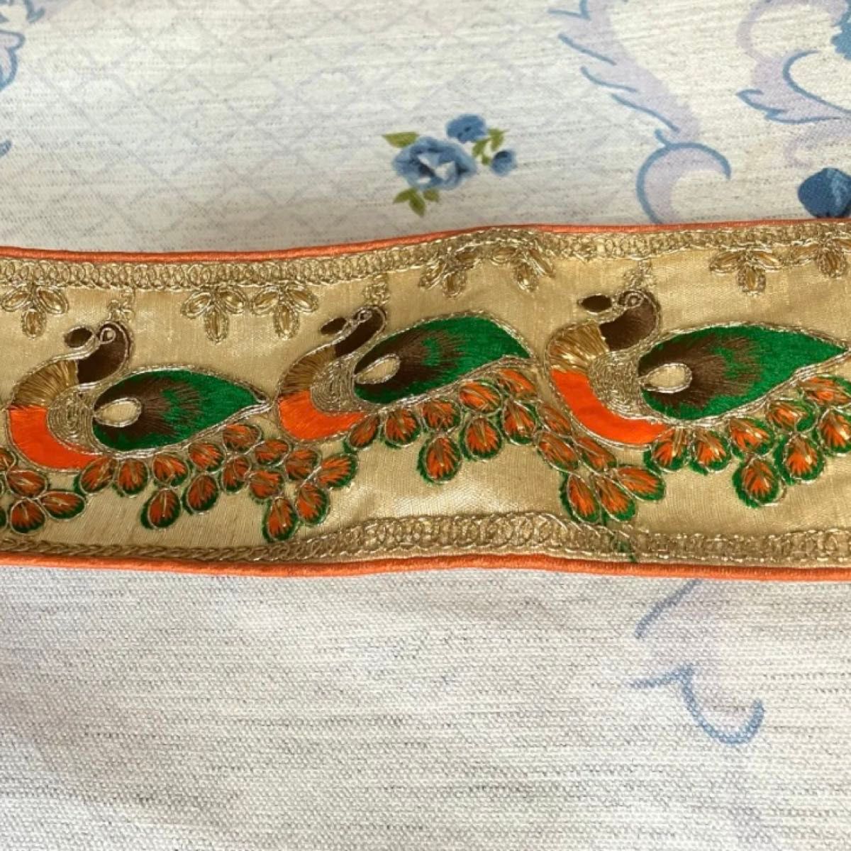 リボン　チロリアンテープ　太い幅9.8cm 1m単位  手芸　金糸　光沢　インド　孔雀　ゴーダ　刺繍