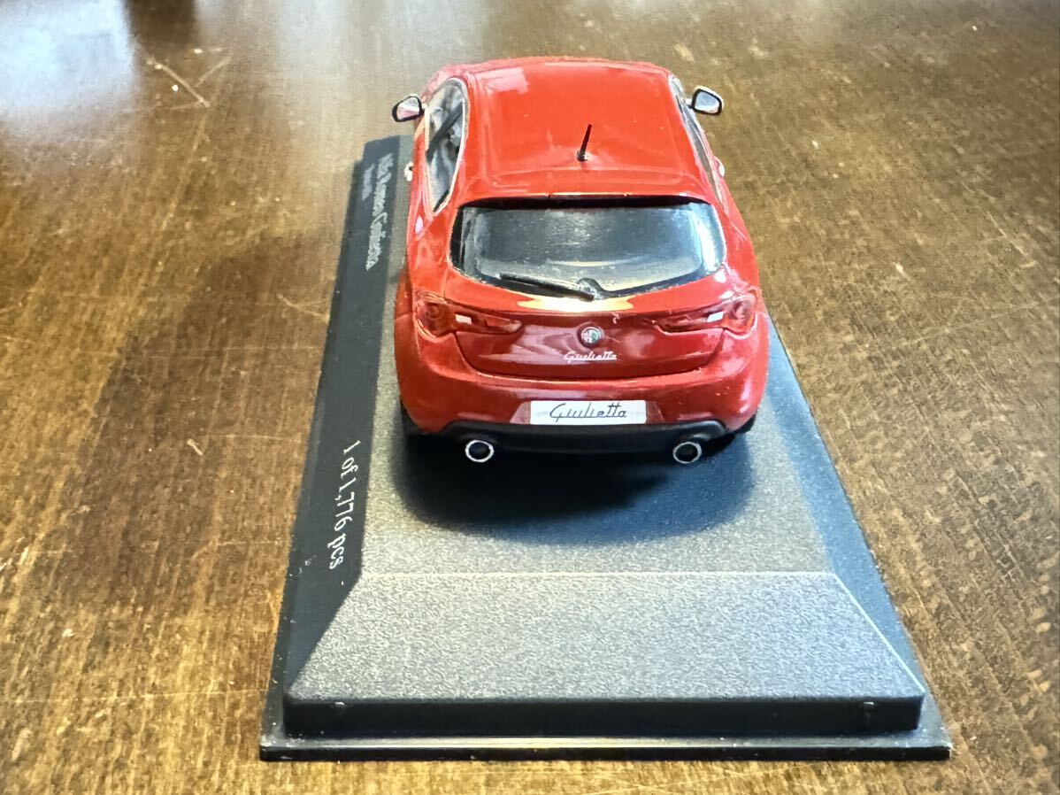 アルファ ロメオ GIULIETTA 2010 （レッド） （1/43スケール MINICHAMPS 400120001）の画像3