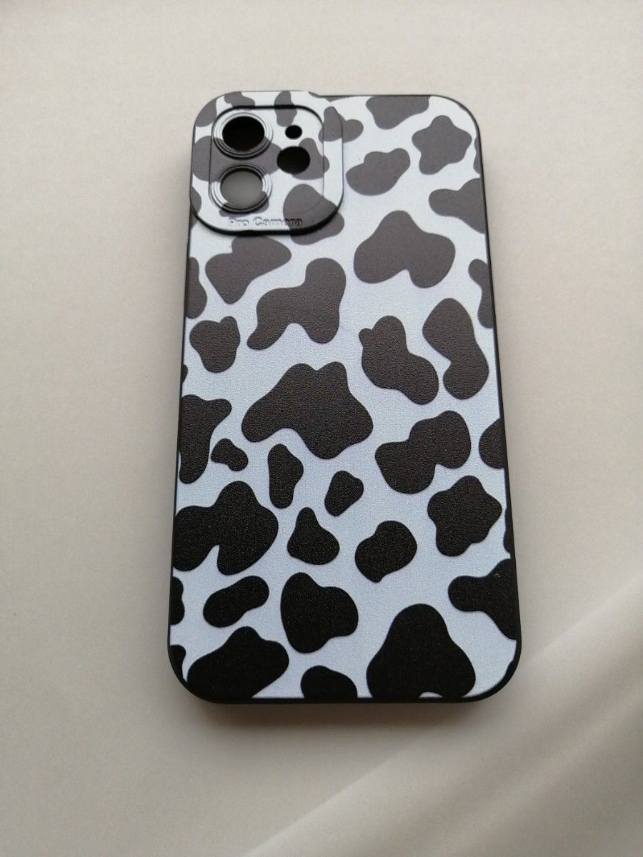 iPhone12mini 用ケース 可愛い牛柄