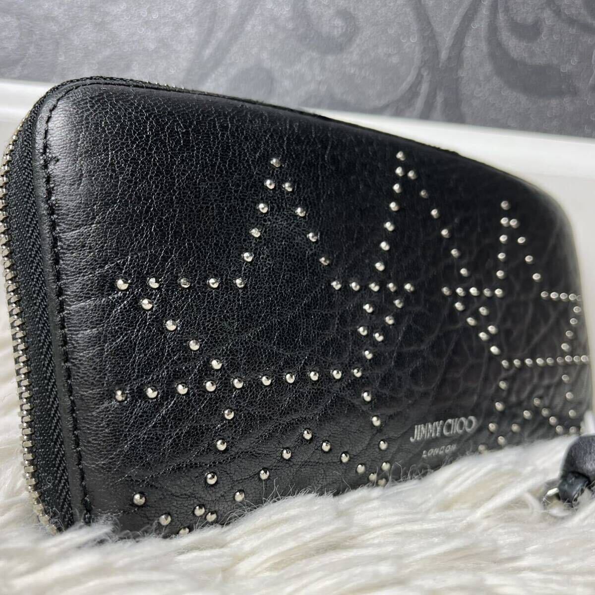 美品JIMMY CHOO ジミーチュウ 長財布 ラウンドファスナー GRAPHIC STAR STUDS スタッズ レザー ブラック 黒 メンズ 星 スター 希少モデル_画像1