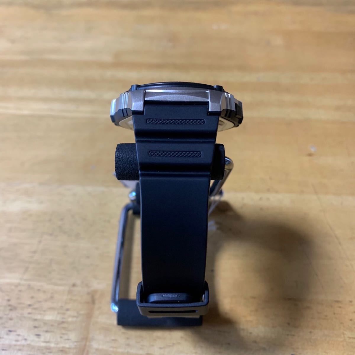 【新品・箱なし】カシオ CASIO スタンダード デジタル クオーツ メンズ 腕時計 W-216H-1CV ブラック/レッド ブラック_画像5