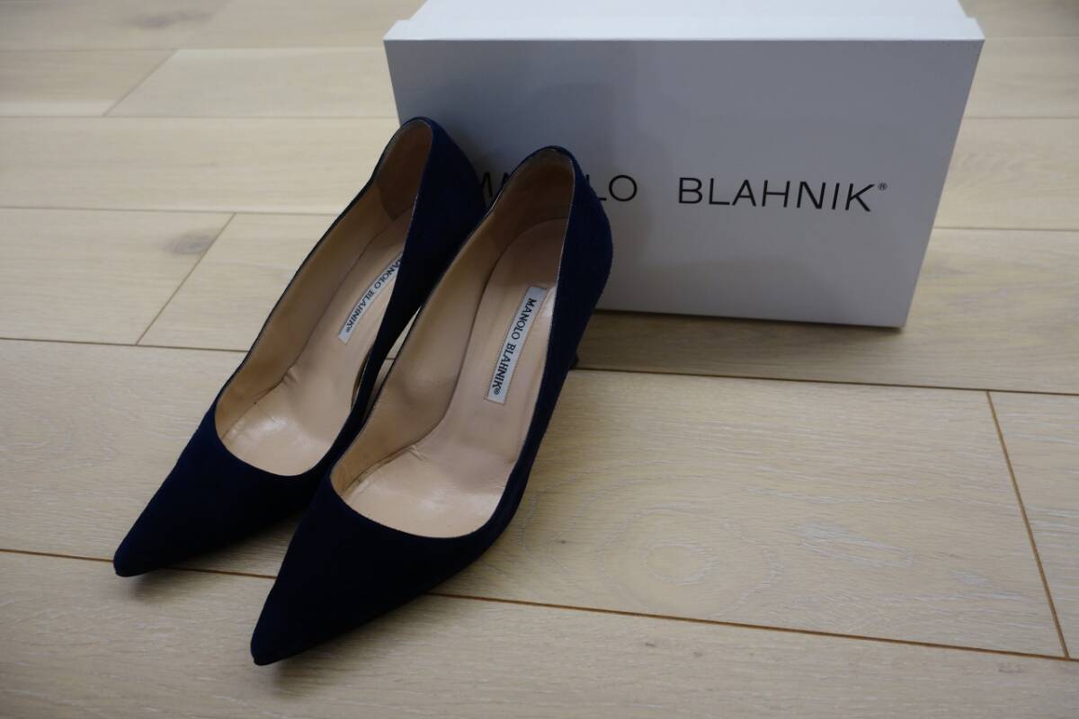 MANOLO BLAHNIK マノロブラニクBBパンプススエードネイビー70　サイズ３８_画像1